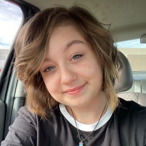 Meet your Posher, Haylee